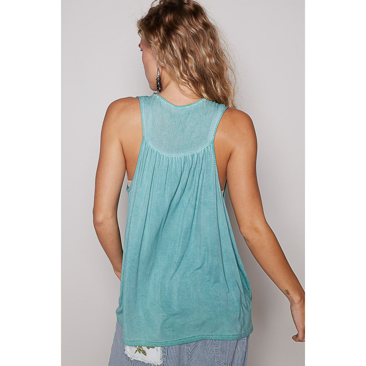 Sleeveless Contrast Floral Lace Crochet Detail V-Neck Top