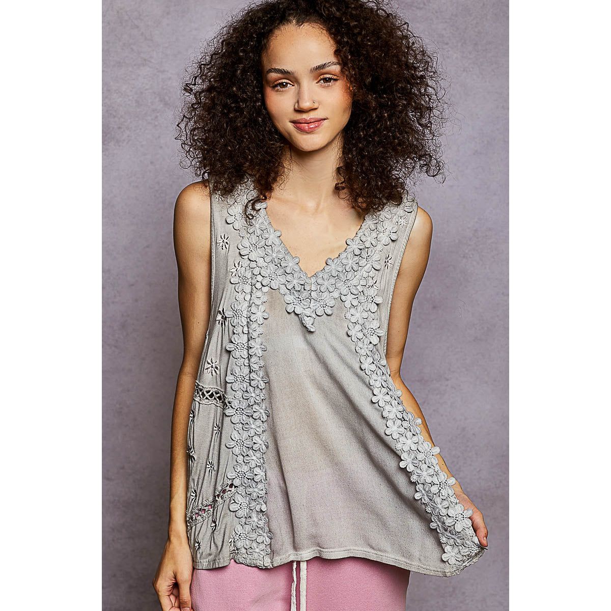 Sleeveless Contrast Floral Lace Crochet Detail V-Neck Top